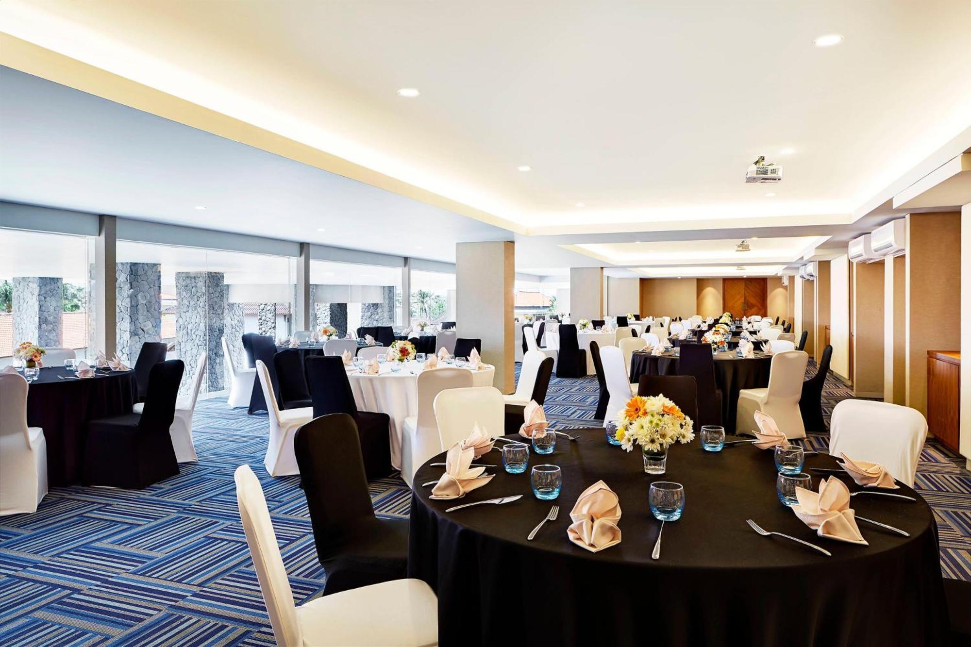 Four Points By Sheraton Bali, Kuta Кута Екстериор снимка